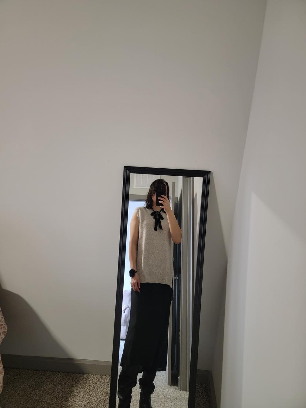 H&M Grey Sleeveless Knit Top